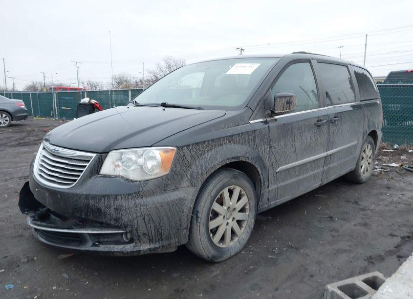 Photo 2 of 2015 Chrysler Town & COUNTRY TOURING (VIN 2C4RC1BG3FR727159)
