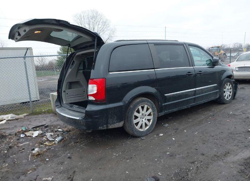 Photo 4 of 2015 Chrysler Town & COUNTRY TOURING (VIN 2C4RC1BG3FR727159)