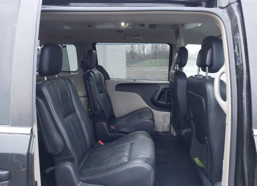 Photo 8 of 2015 Chrysler Town & COUNTRY TOURING (VIN 2C4RC1BG3FR727159)