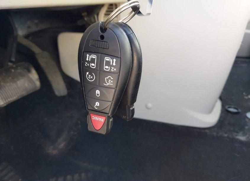 Photo 11 of 2015 Chrysler Town & COUNTRY TOURING (VIN 2C4RC1BG3FR753437)