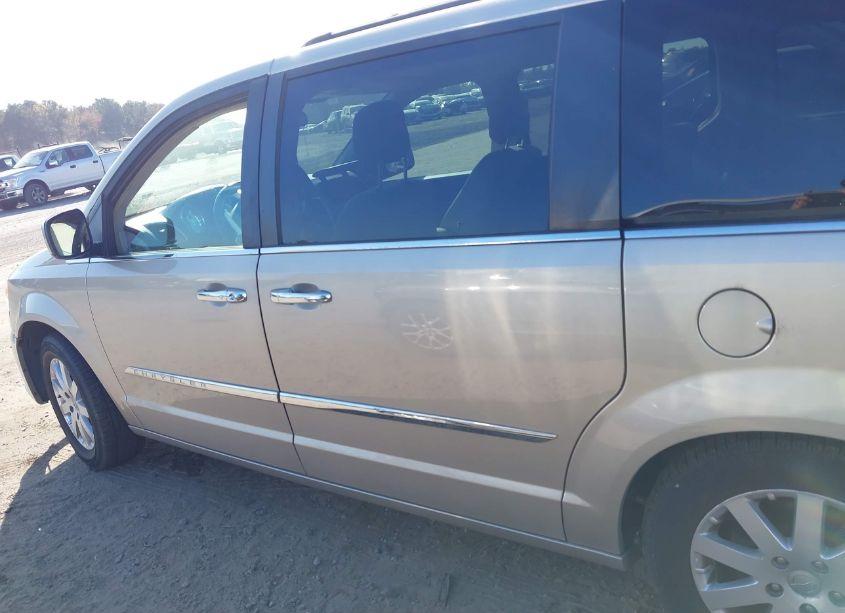 Photo 14 of 2015 Chrysler Town & COUNTRY TOURING (VIN 2C4RC1BG3FR753437)