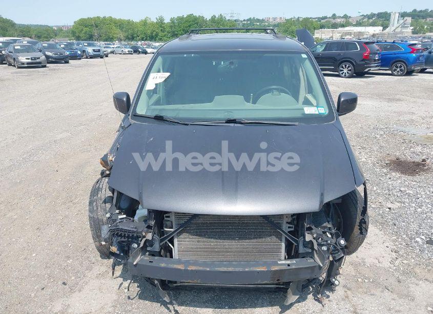 Photo 12 of 2016 Chrysler Town & COUNTRY TOURING (VIN 2C4RC1BG3GR110927)