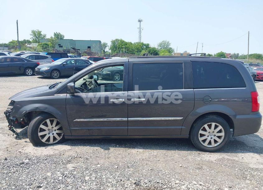 Photo 14 of 2016 Chrysler Town & COUNTRY TOURING (VIN 2C4RC1BG3GR110927)