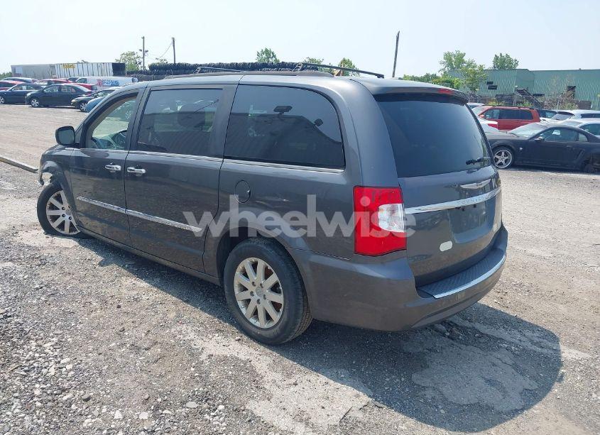 Photo 3 of 2016 Chrysler Town & COUNTRY TOURING (VIN 2C4RC1BG3GR110927)