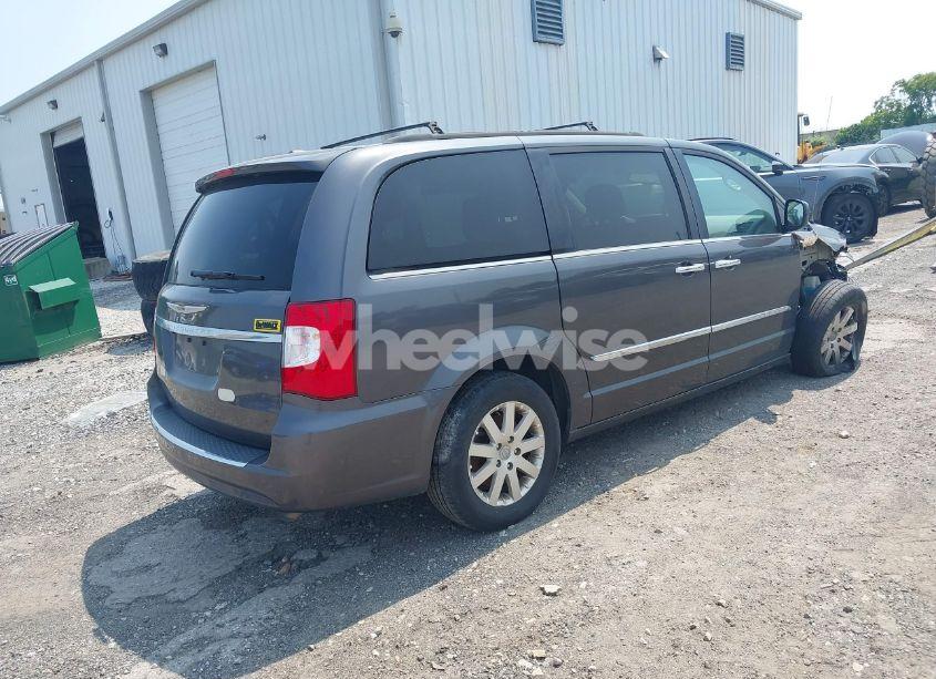 Photo 4 of 2016 Chrysler Town & COUNTRY TOURING (VIN 2C4RC1BG3GR110927)