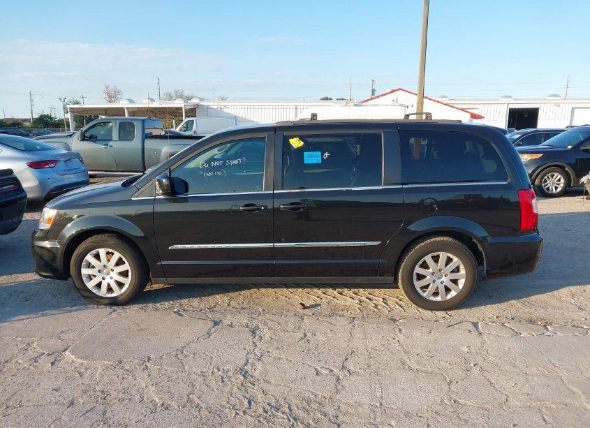 Photo 14 of 2016 Chrysler Town & COUNTRY TOURING (VIN 2C4RC1BG3GR121748)