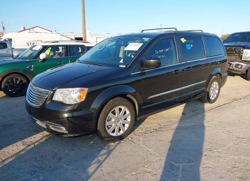 Photo 2 of 2016 Chrysler Town & COUNTRY TOURING (VIN 2C4RC1BG3GR121748)