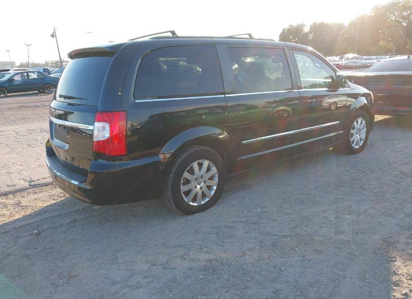 Photo 4 of 2016 Chrysler Town & COUNTRY TOURING (VIN 2C4RC1BG3GR121748)