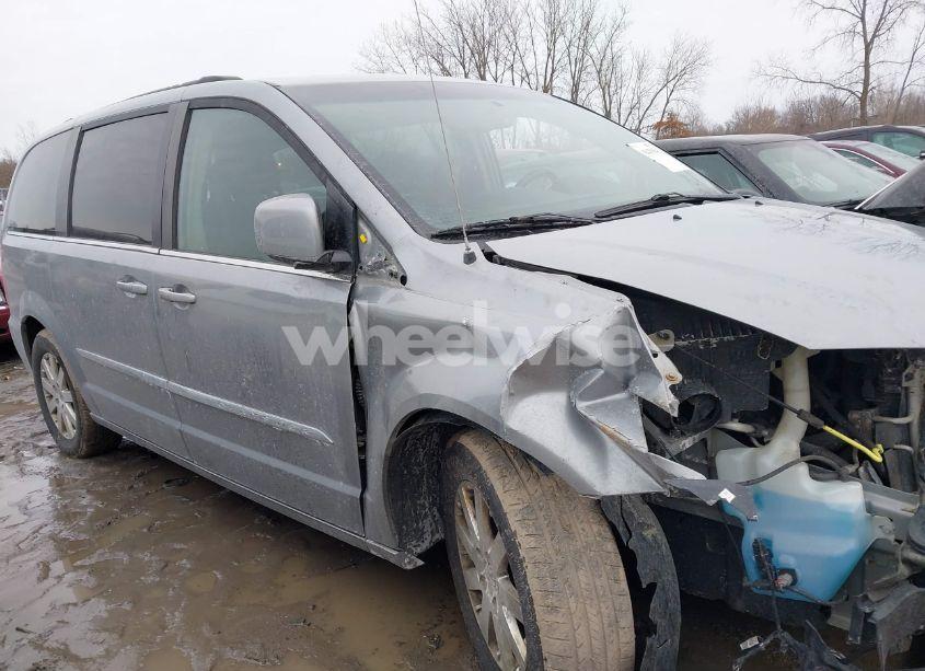 Photo 13 of 2016 Chrysler Town & COUNTRY TOURING (VIN 2C4RC1BG3GR157732)