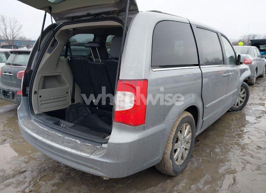 Photo 4 of 2016 Chrysler Town & COUNTRY TOURING (VIN 2C4RC1BG3GR157732)