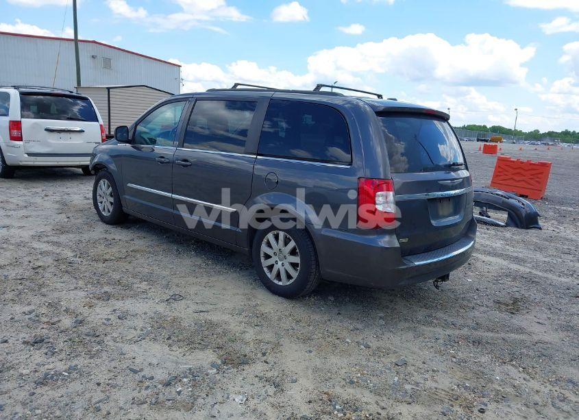 Photo 3 of 2016 Chrysler Town & COUNTRY TOURING (VIN 2C4RC1BG3GR172876)