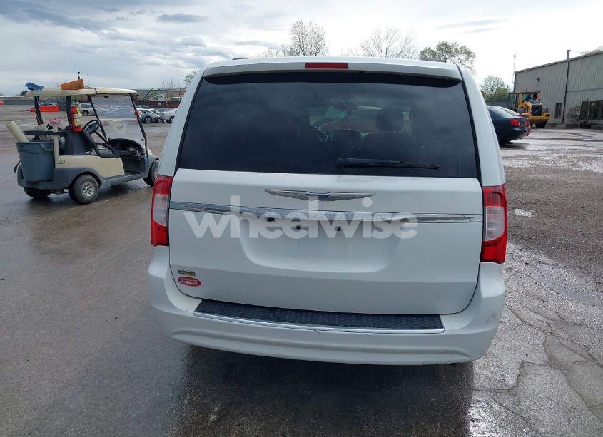 Photo 16 of 2016 Chrysler Town & COUNTRY TOURING (VIN 2C4RC1BG3GR187720)