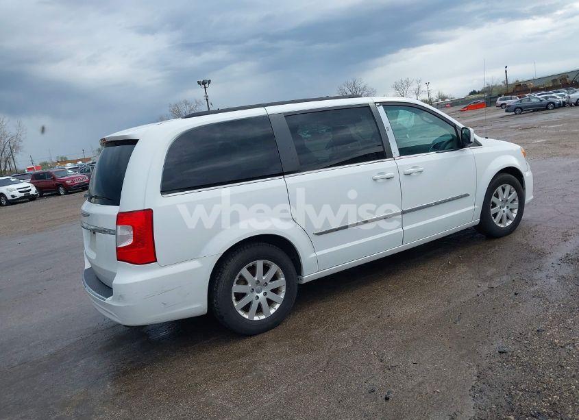 Photo 4 of 2016 Chrysler Town & COUNTRY TOURING (VIN 2C4RC1BG3GR187720)