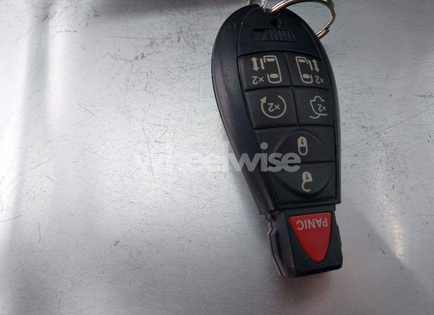 Photo 11 of 2016 Chrysler Town & COUNTRY TOURING (VIN 2C4RC1BG3GR190312)