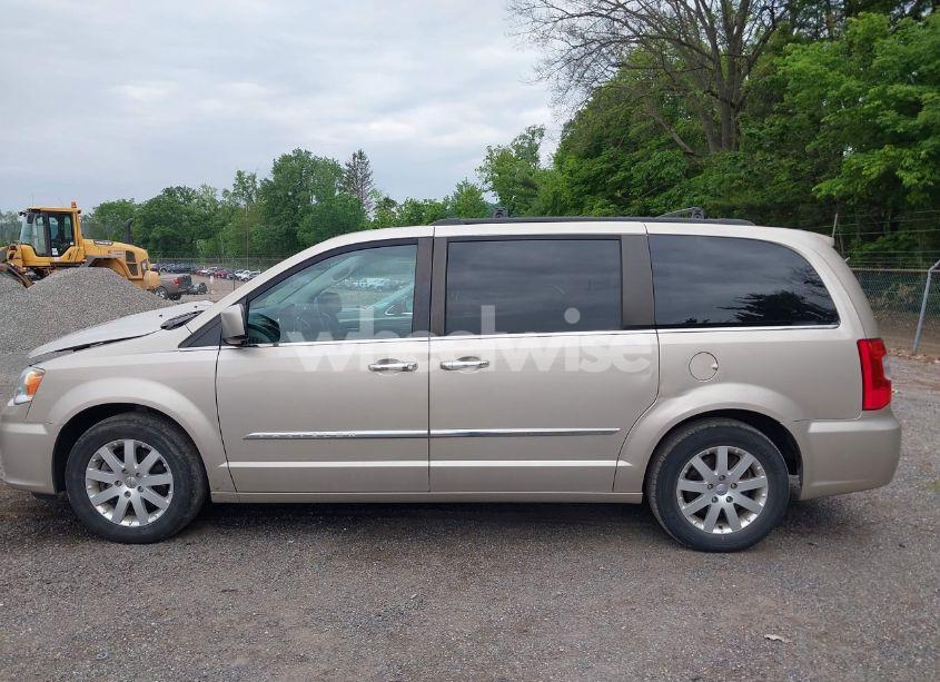 Photo 14 of 2016 Chrysler Town & COUNTRY TOURING (VIN 2C4RC1BG3GR190312)