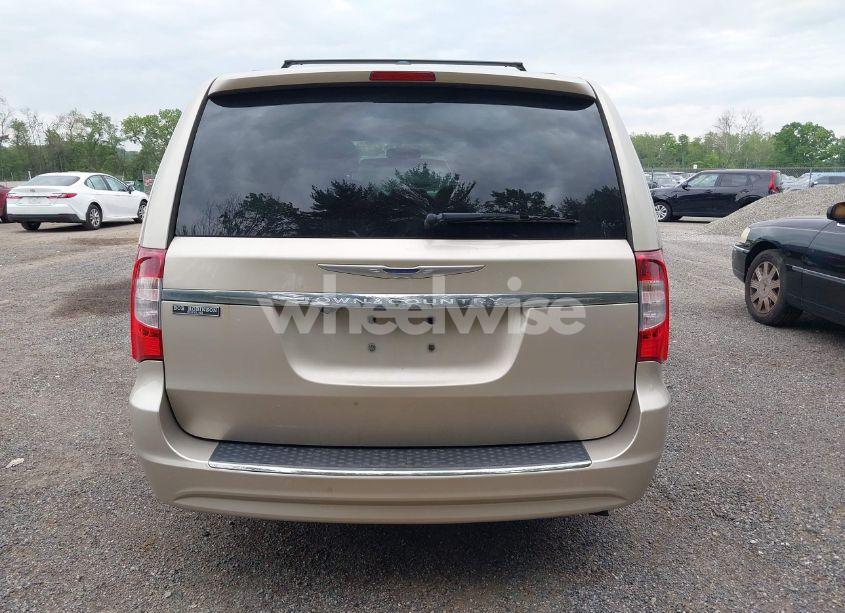 Photo 16 of 2016 Chrysler Town & COUNTRY TOURING (VIN 2C4RC1BG3GR190312)