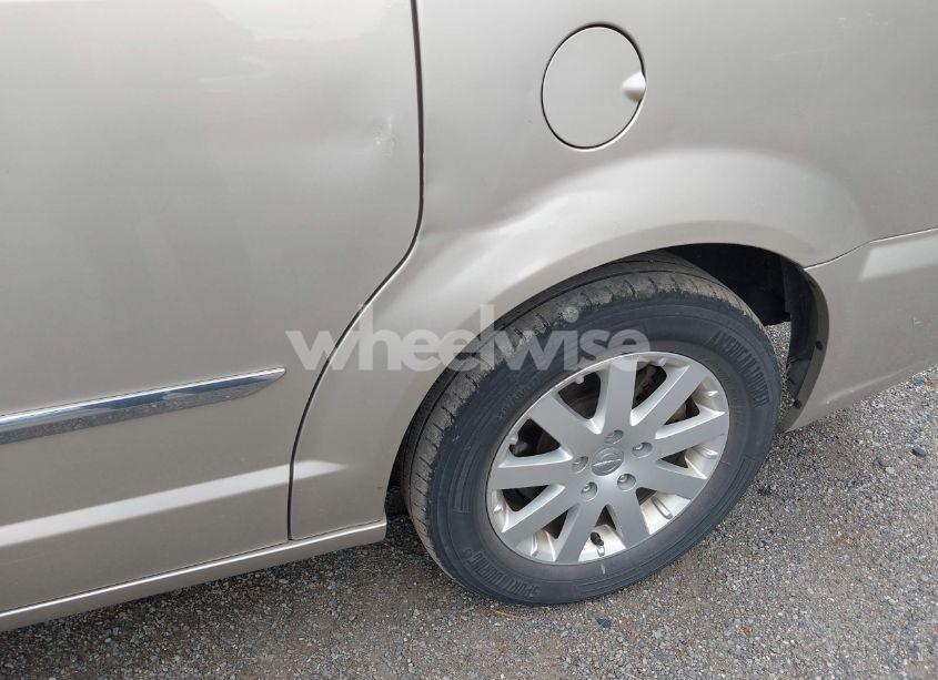 Photo 18 of 2016 Chrysler Town & COUNTRY TOURING (VIN 2C4RC1BG3GR190312)