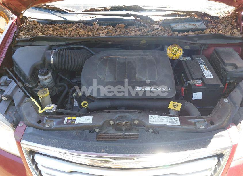 Photo 10 of 2016 Chrysler Town & COUNTRY TOURING (VIN 2C4RC1BG3GR197986)