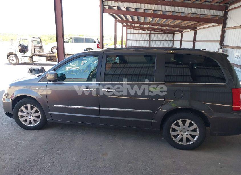 Photo 14 of 2016 Chrysler Town & COUNTRY TOURING (VIN 2C4RC1BG3GR232770)