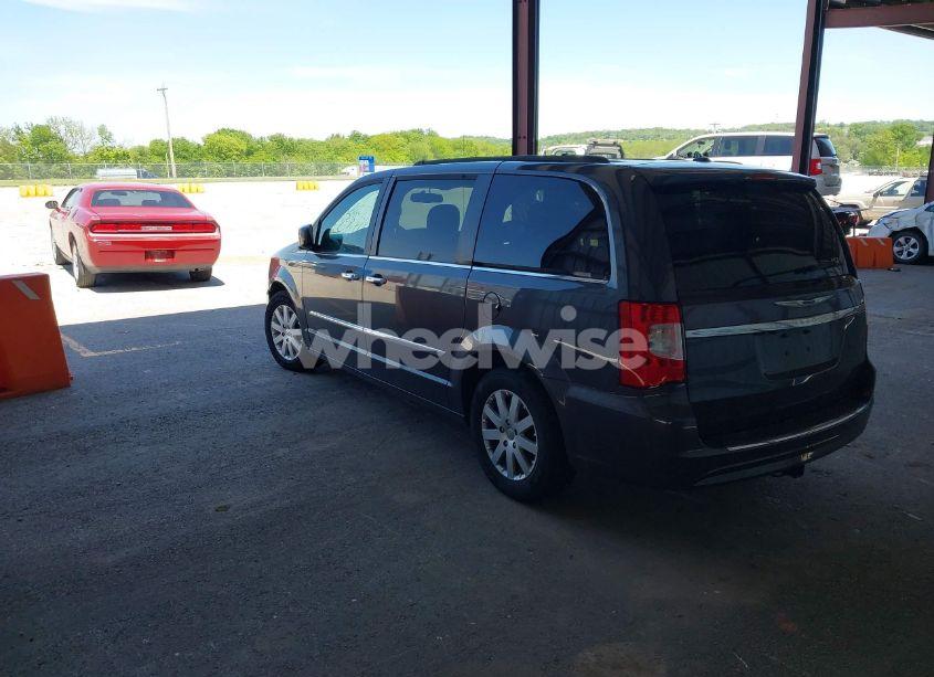 Photo 3 of 2016 Chrysler Town & COUNTRY TOURING (VIN 2C4RC1BG3GR232770)