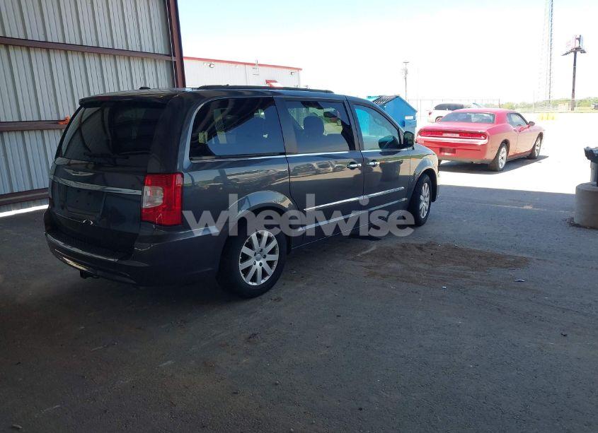 Photo 4 of 2016 Chrysler Town & COUNTRY TOURING (VIN 2C4RC1BG3GR232770)