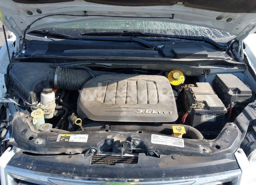 Photo 10 of 2016 Chrysler Town & COUNTRY TOURING (VIN 2C4RC1BG3GR245955)