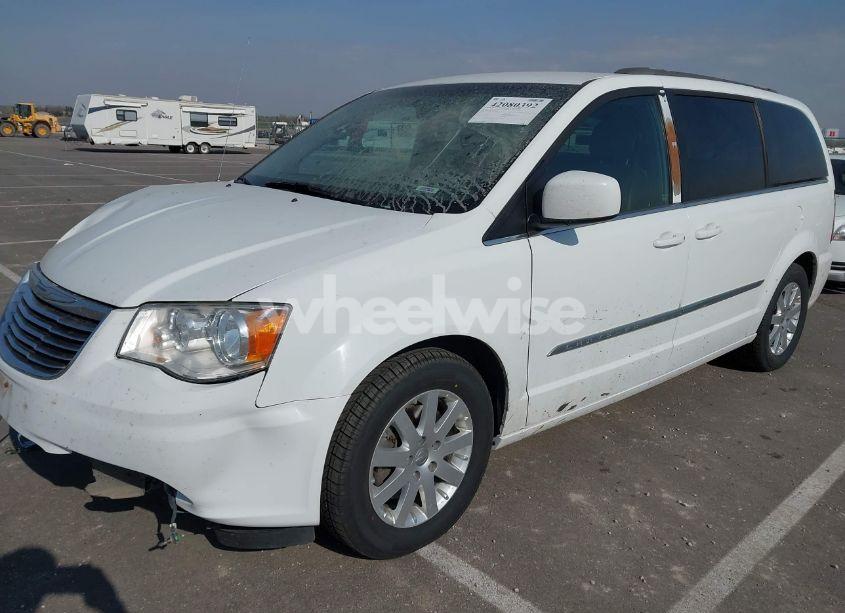 Photo 2 of 2016 Chrysler Town & COUNTRY TOURING (VIN 2C4RC1BG3GR245955)