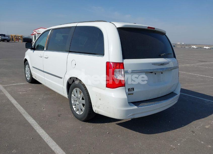 Photo 3 of 2016 Chrysler Town & COUNTRY TOURING (VIN 2C4RC1BG3GR245955)