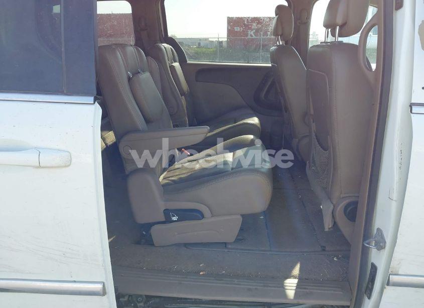 Photo 8 of 2016 Chrysler Town & COUNTRY TOURING (VIN 2C4RC1BG3GR245955)