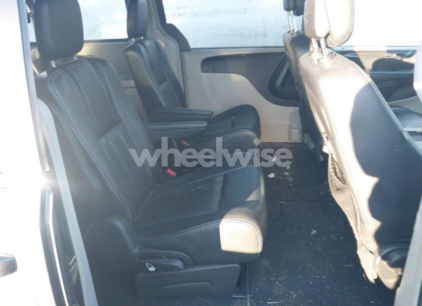 Photo 8 of 2016 Chrysler Town & COUNTRY TOURING (VIN 2C4RC1BG3GR253036)