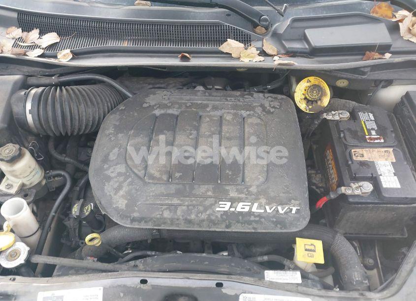 Photo 10 of 2016 Chrysler Town & COUNTRY TOURING (VIN 2C4RC1BG3GR267809)