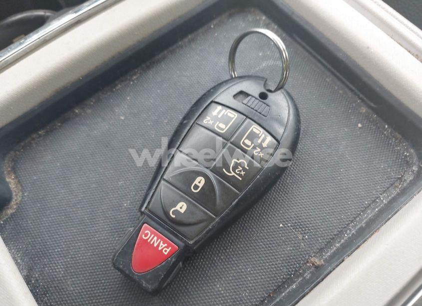 Photo 11 of 2016 Chrysler Town & COUNTRY TOURING (VIN 2C4RC1BG3GR267809)