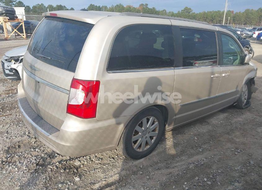 Photo 4 of 2016 Chrysler Town & COUNTRY TOURING (VIN 2C4RC1BG3GR267809)