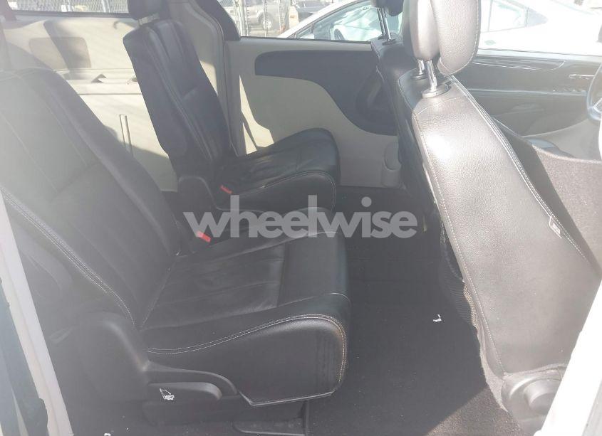 Photo 8 of 2016 Chrysler Town & COUNTRY TOURING (VIN 2C4RC1BG3GR267809)