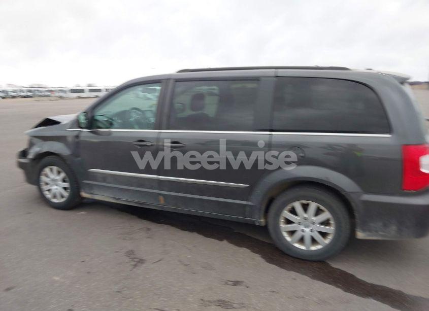 Photo 14 of 2016 Chrysler Town & COUNTRY TOURING (VIN 2C4RC1BG3GR280270)