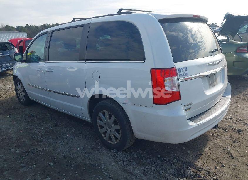 Photo 3 of 2016 Chrysler Town & COUNTRY TOURING (VIN 2C4RC1BG3GR293200)