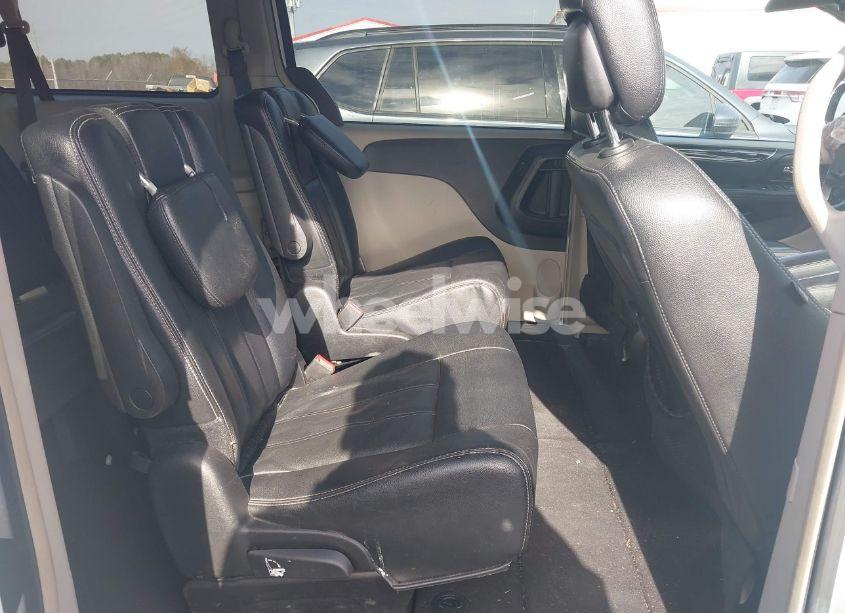 Photo 8 of 2016 Chrysler Town & COUNTRY TOURING (VIN 2C4RC1BG3GR293200)