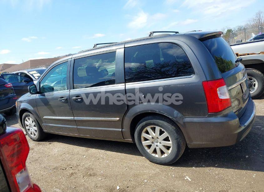 Photo 14 of 2016 Chrysler Town & COUNTRY TOURING (VIN 2C4RC1BG3GR296131)