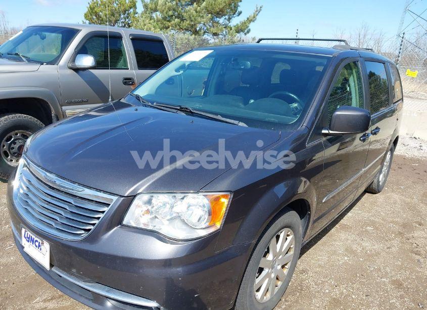 Photo 2 of 2016 Chrysler Town & COUNTRY TOURING (VIN 2C4RC1BG3GR296131)