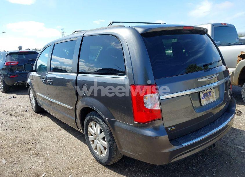 Photo 3 of 2016 Chrysler Town & COUNTRY TOURING (VIN 2C4RC1BG3GR296131)