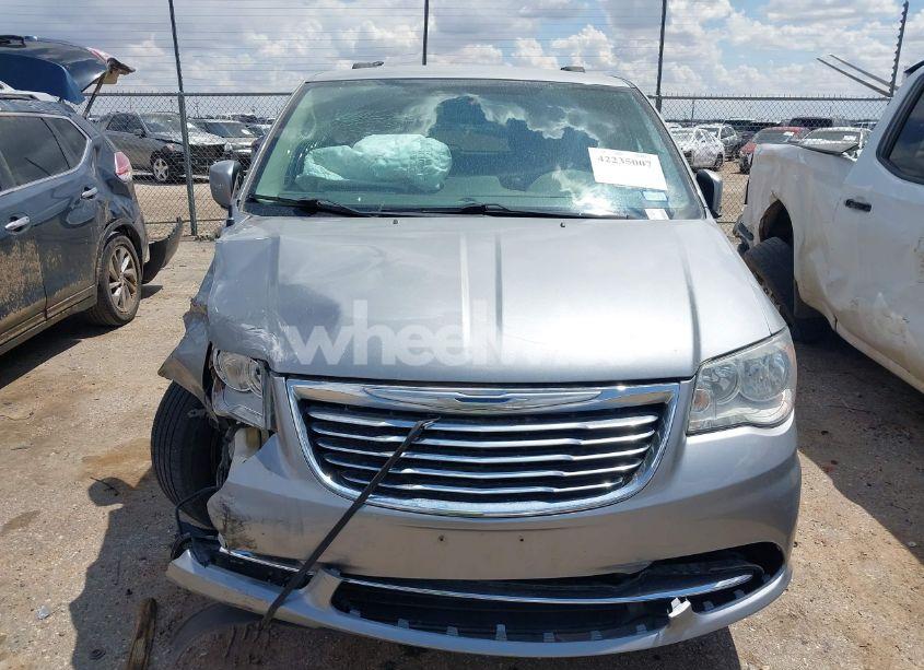 Photo 12 of 2016 Chrysler Town & COUNTRY TOURING (VIN 2C4RC1BG3GR302039)