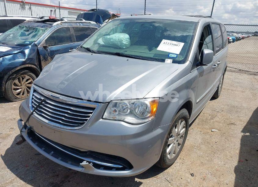Photo 2 of 2016 Chrysler Town & COUNTRY TOURING (VIN 2C4RC1BG3GR302039)