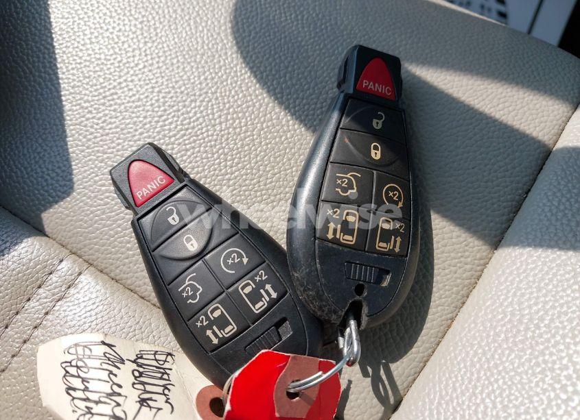 Photo 11 of 2016 Chrysler Town & COUNTRY TOURING (VIN 2C4RC1BG3GR304017)