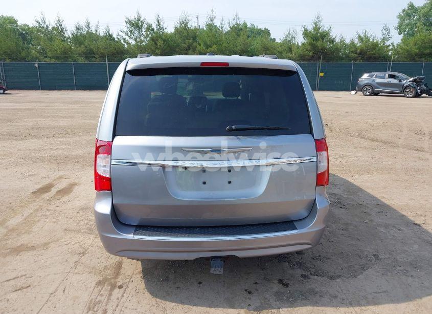 Photo 16 of 2016 Chrysler Town & COUNTRY TOURING (VIN 2C4RC1BG3GR304017)