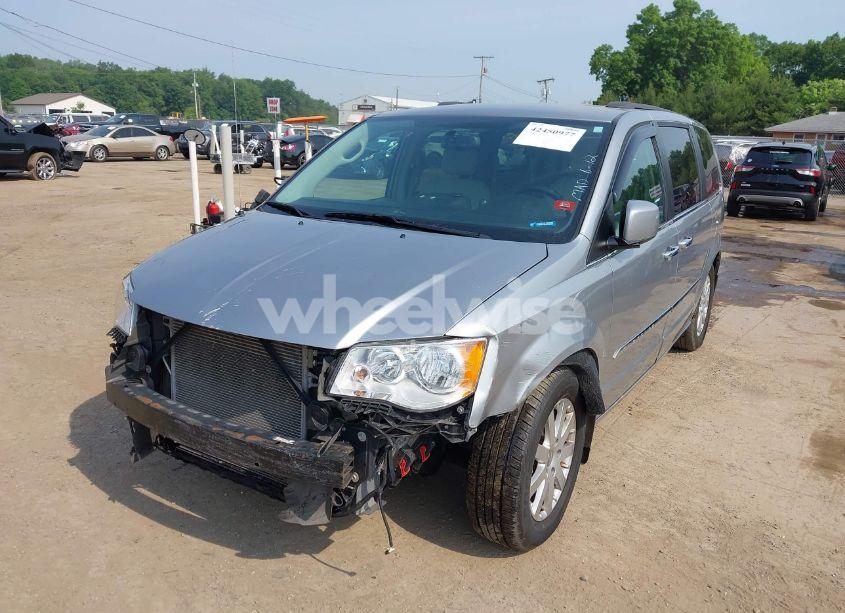 Photo 6 of 2016 Chrysler Town & COUNTRY TOURING (VIN 2C4RC1BG3GR304017)