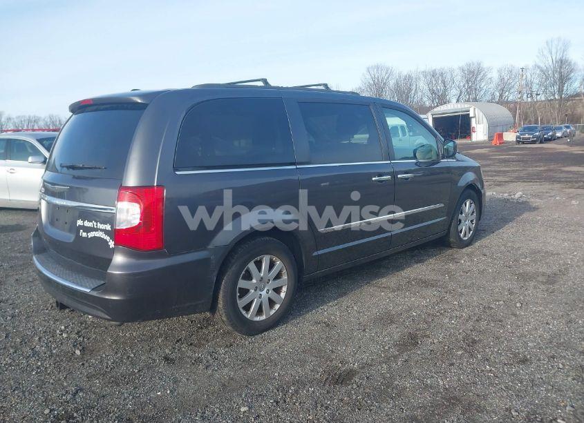 Photo 4 of 2016 Chrysler Town & COUNTRY TOURING (VIN 2C4RC1BG3GR304518)