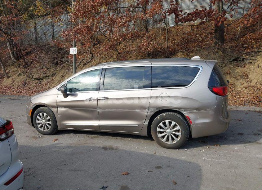 Photo 14 of 2017 Chrysler Pacifica TOURING-L (VIN 2C4RC1BG3HR537929)