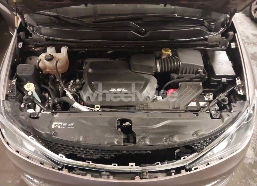 Photo 10 of 2017 Chrysler Pacifica TOURING-L (VIN 2C4RC1BG3HR552687)