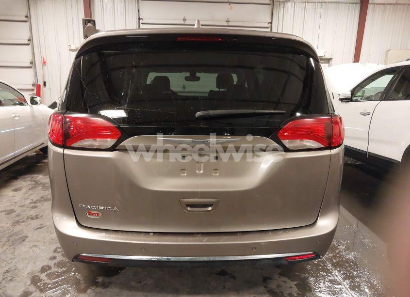 Photo 17 of 2017 Chrysler Pacifica TOURING-L (VIN 2C4RC1BG3HR552687)