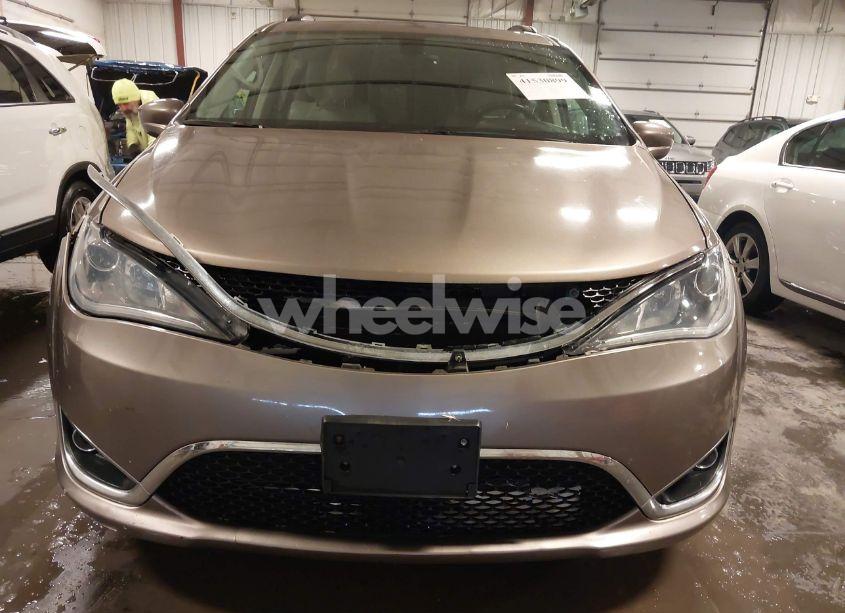 Photo 6 of 2017 Chrysler Pacifica TOURING-L (VIN 2C4RC1BG3HR552687)